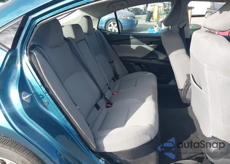 2025 Toyota Camry Le z USA, uszkodzony, nr VIN 4T1DAACK0SU156497